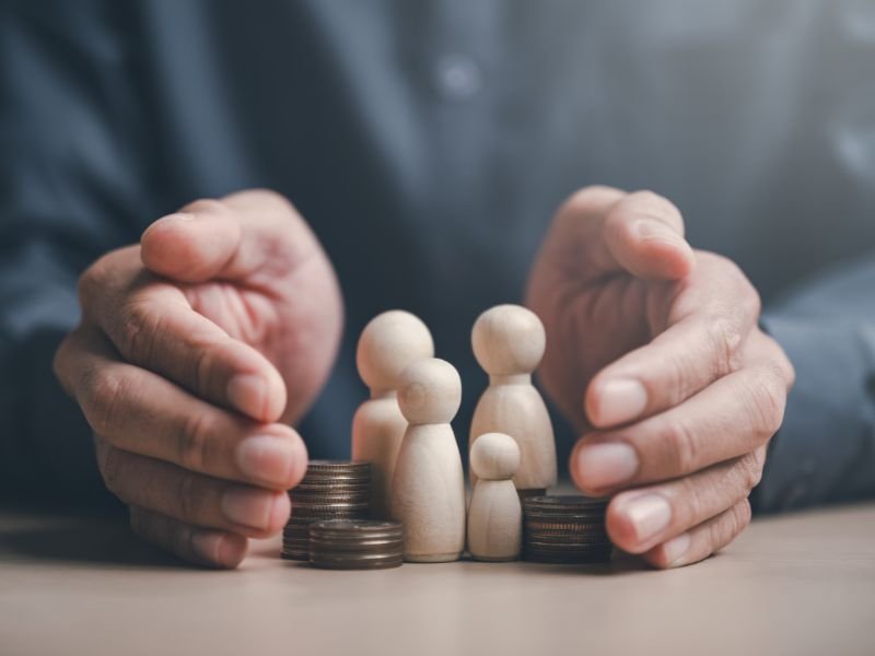 Protección financiera para ti y tus seres queridos / Financial protection for you and your loved ones