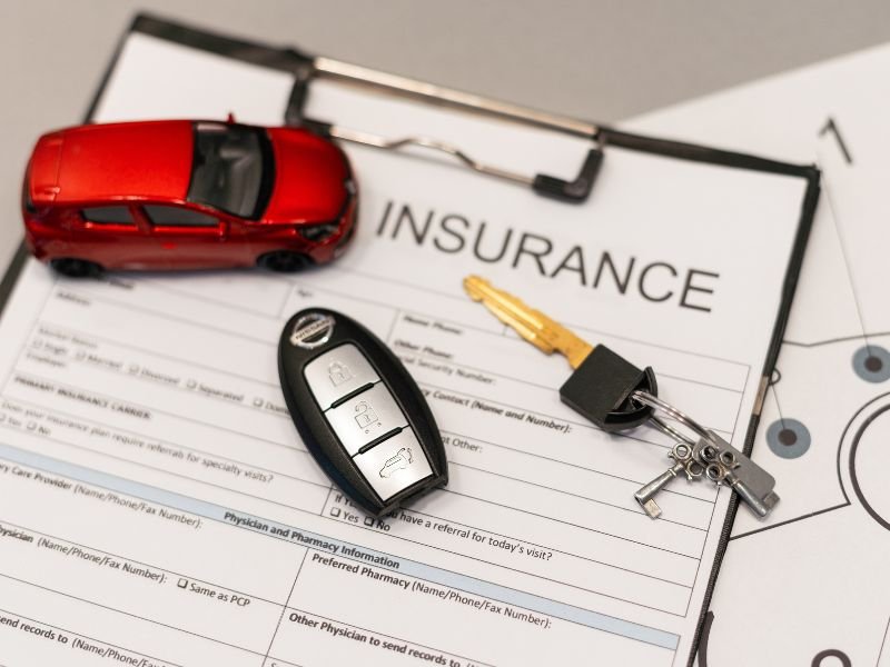 Seguro de automóvil para conductores y familias / Auto insurance for drivers and families